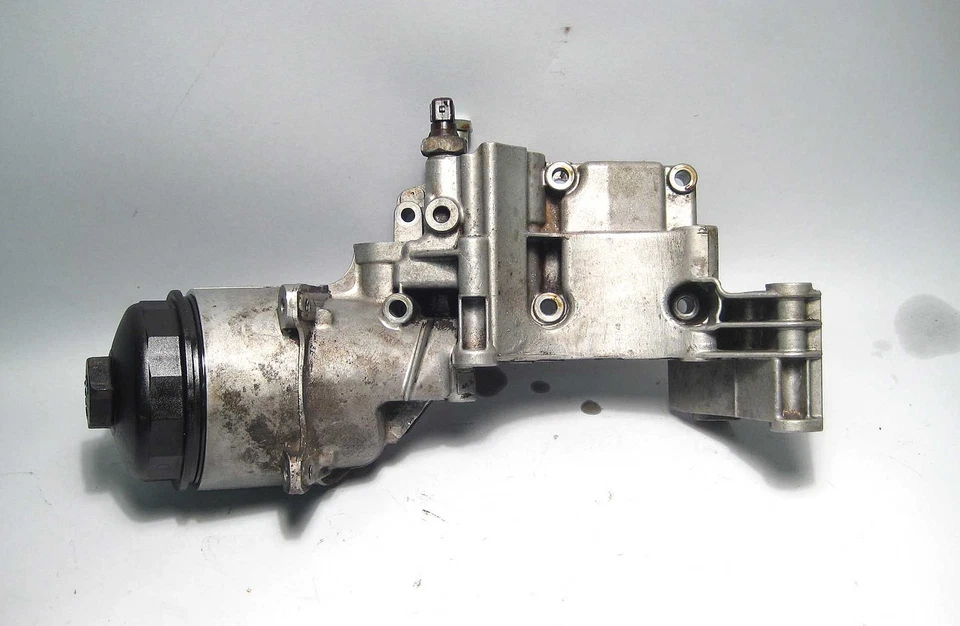 Carcasa de filtro de aceite BMW M52 con tapa de plástico 1996-1999 E39 E36 323i 328i Z3 OEM USADO Foto 2 de 4