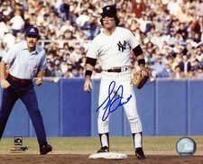 Bucky Dent Signed New York Yankees Fielding 8x10 Photo - (SCHWARTZ COA)