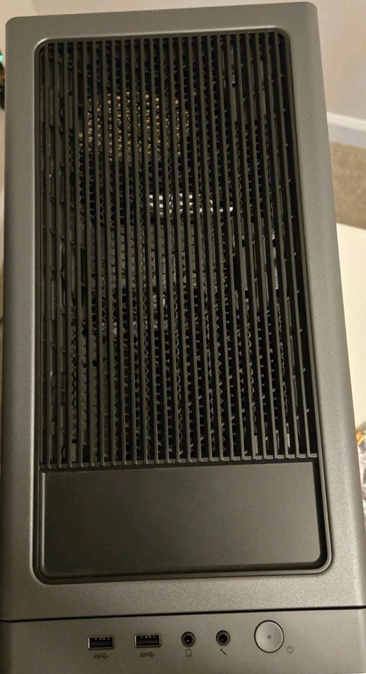 Lenovo Legion T5 26ARA8 - Ryzen 7 7700 DDR5 32 GB RAM NO GPU NO SSD - Image 3 of 4