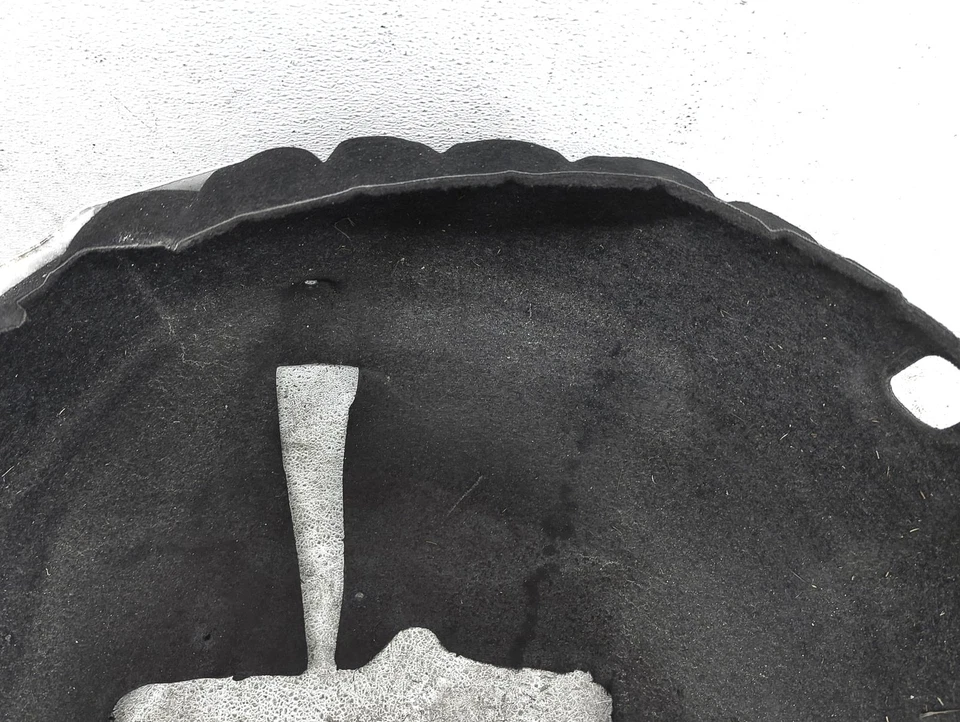 Mercedes-Benz Slc43 Amg 2017-2020 revestimiento interior cuarto rueda pasajero trasero Foto 3 de 4