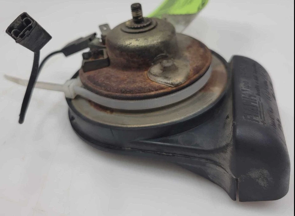 Horn Low Note Ford se adapta a Explorer Ranger Escape Escort Focus OEM 2W7Z13800BA Foto 2 de 4