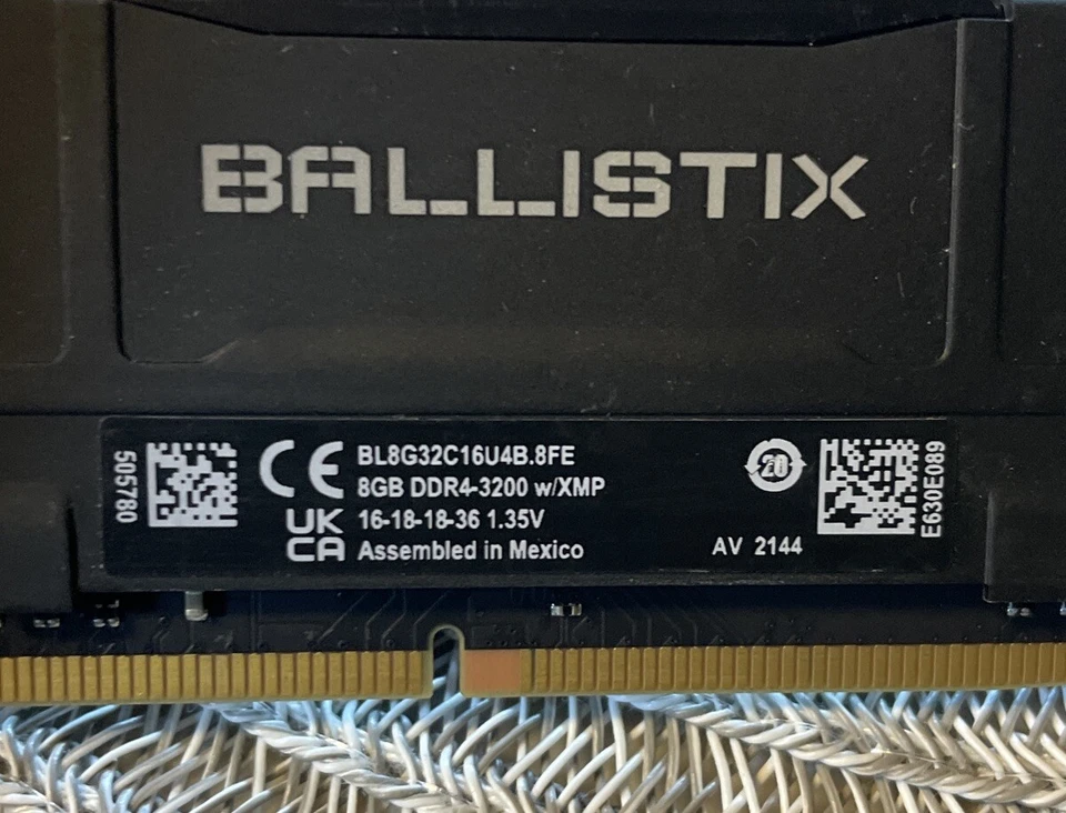 Crucial Ballistix (3x8) 24gb DDR4 3000MHz RAM BL8G30C15U4B.M8FE. #M22-20 - Image 2 of 3