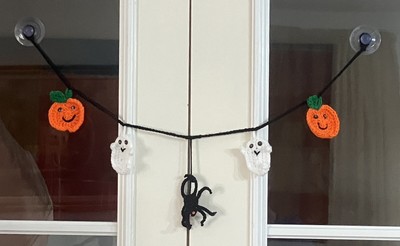    ️süß NEU handgehäkelt Halloween Wimpel Geist Kürbis Spinne Geschenk Fenster