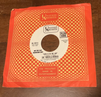 #ad #ad THE WRECK A MENDED Promo 45 love is in the air my happiness UA Pop 1967 $8.00