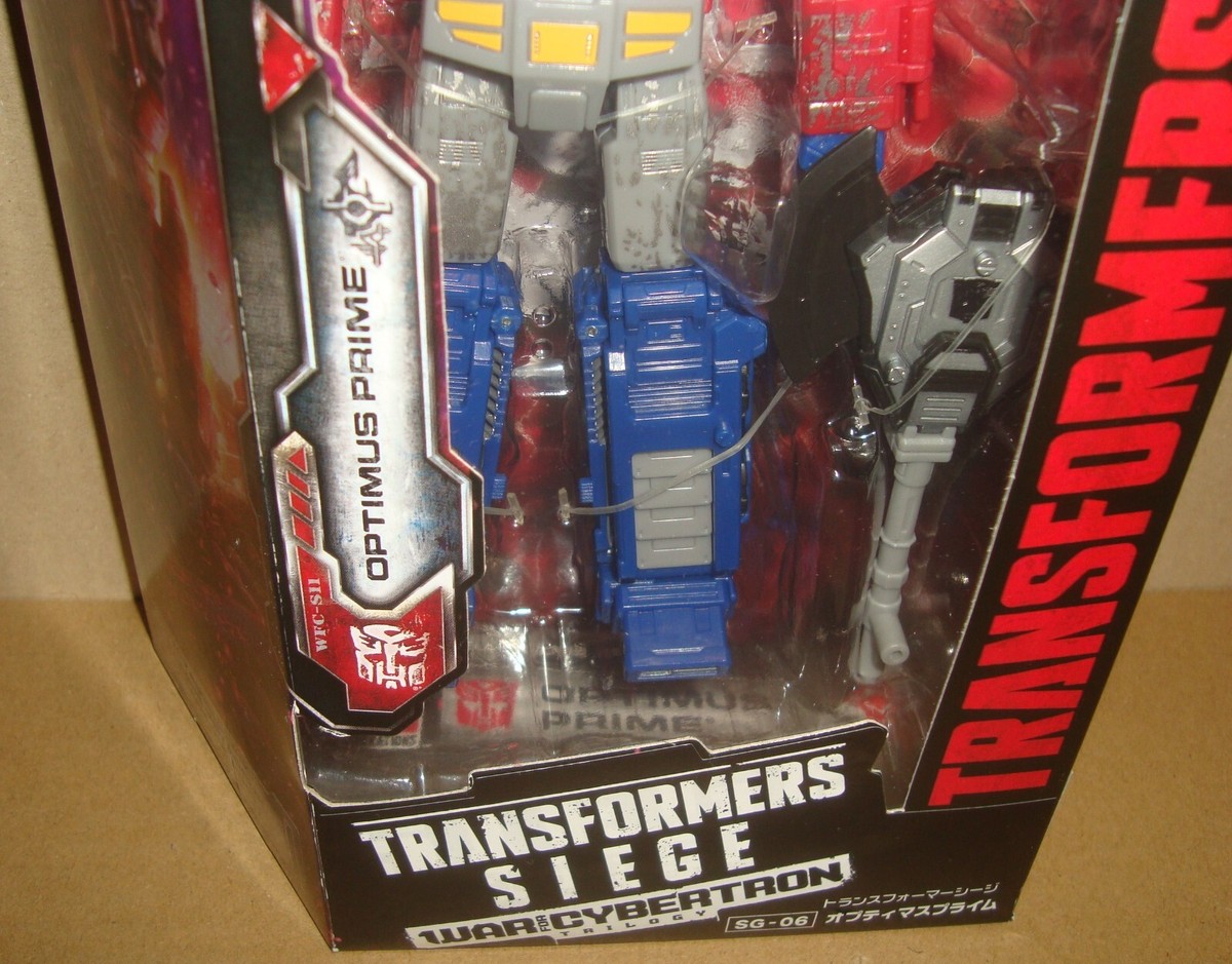 Transformers War For Cybertron: Siege Leader Class Optimus Prime In Hand Images 382104