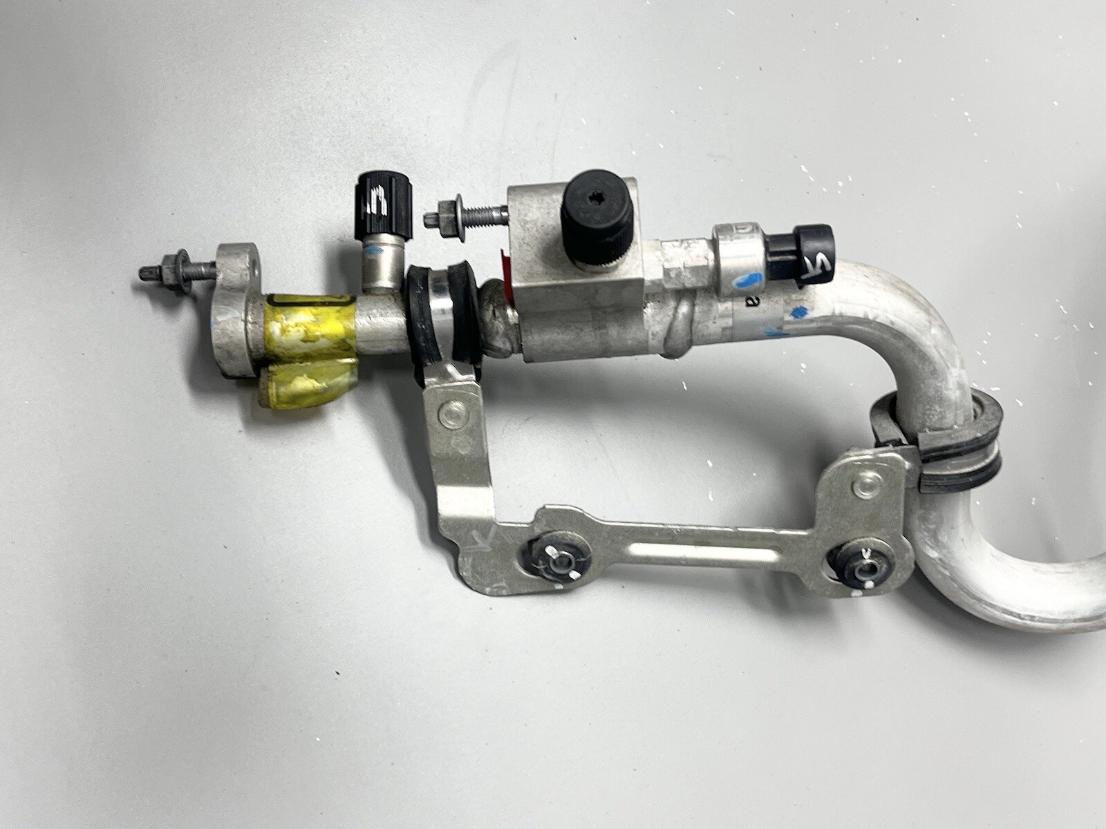 ⭐️2017 - 2021 MASERATI LEVANTE 3.0L A/C AIR CONDITION LINE PIPE TUBE 670033591