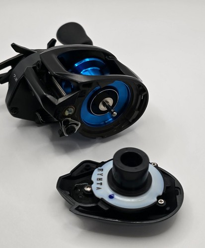 Shimano SLX DC 70 HG Baitcast Reel Right Hand from Japan - Picture 8 of 13