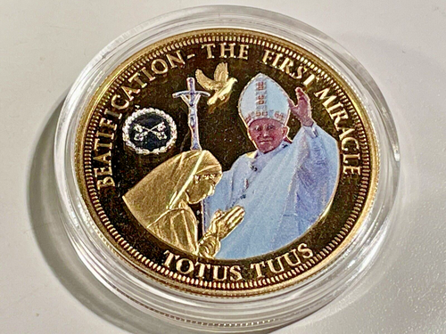 2014 Queen Elizabeth II Jubilee Monarch 24K Gold Plated One Crown Coin with Pope - Picture 3 of 3