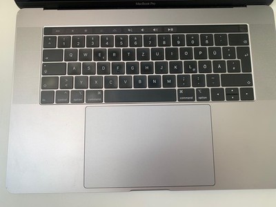 Apple MacBook Pro 15'' 2018 i9 32GB RAM Radeon Vega 20   Space Grau