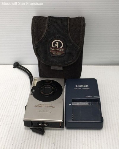 Canon PowerShot SD1000 Digital ELPH Compact Camera Silver With Charger