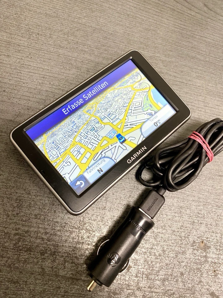 Garmin Dezl 560LM Europa 45 LKW GPS Navigator 5" Anzeige nur mit Kratzern - Bild 2 von 4