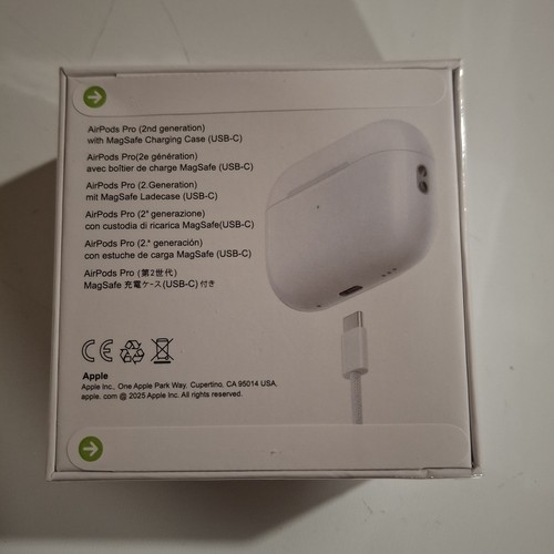 New Sealed Apple 2 nd Generation Wireless Earbuds - Picture 3 of 3
