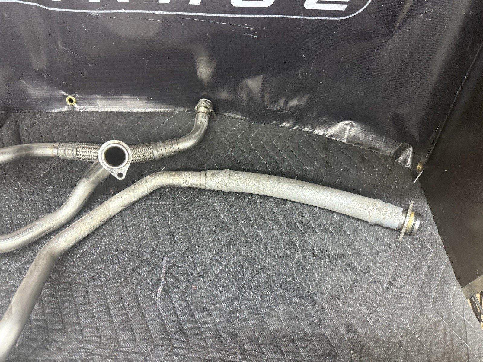 2017-2023 Audi R8 - OEM Engine Oil Cooler Lines  11k Miles CLEAN