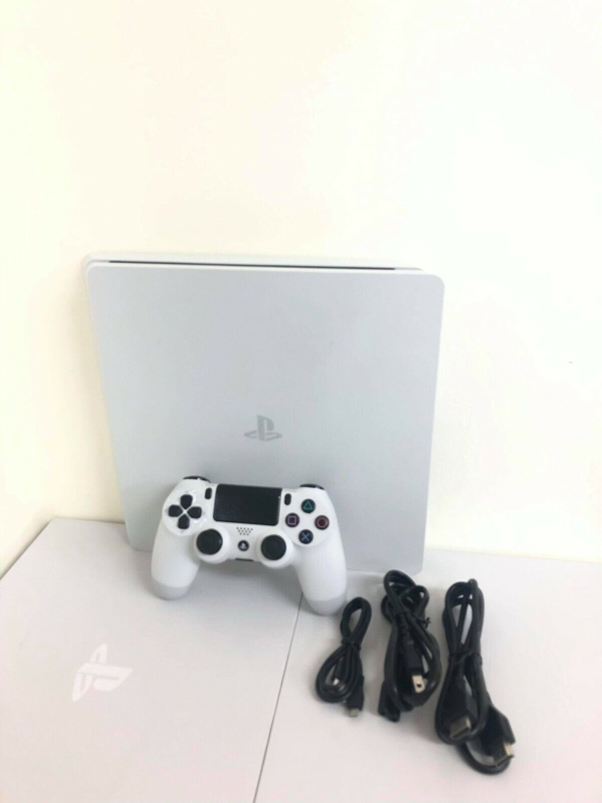 PlayStation 4 CUH-2100A ホワイト 500GB-