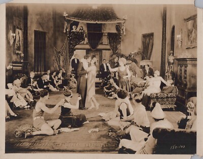 Unknow Actress + Unknow Actor from movie scene (1910s)   Vintage Photo K 405