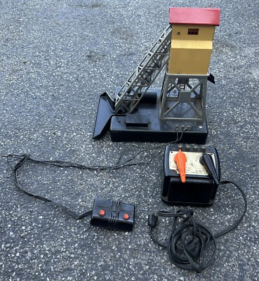 Vintage Lionel Train Coal Elevator Building And Controls 