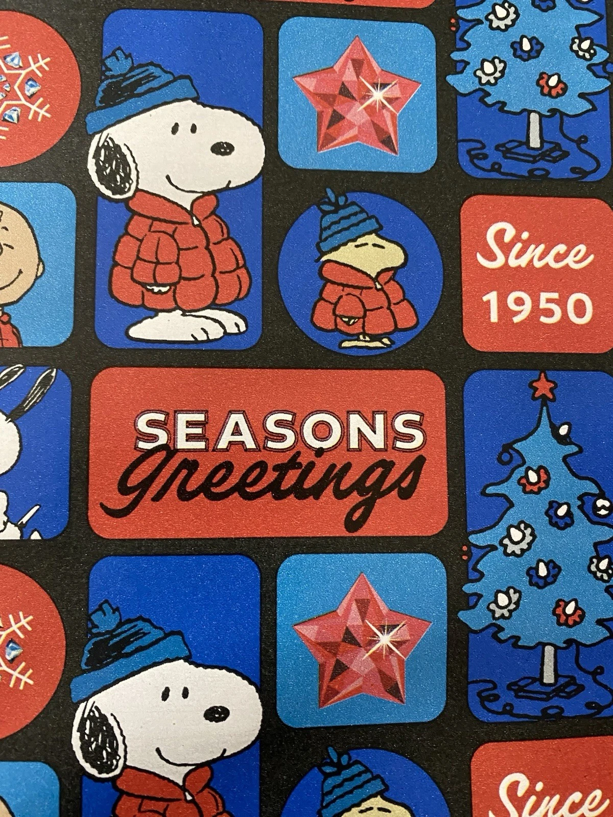 PEANUTS CHARLIE BROWN SNOOP Christmas Wrapping Paper
