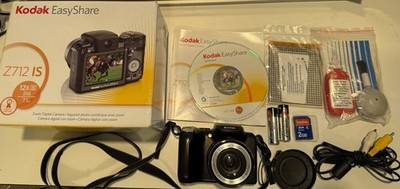 Kodak EasyShare Z712 IS 7.1MP Digital Camera Black 12x Zoom w/ Accessories & Box