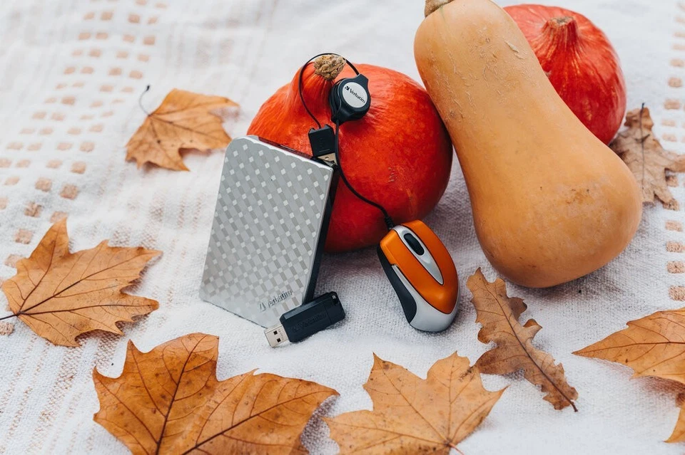 Verbatim Store 'n' Go USB 3.0 Portable HDD 1TB Silver 53197 - Image 4 of 4