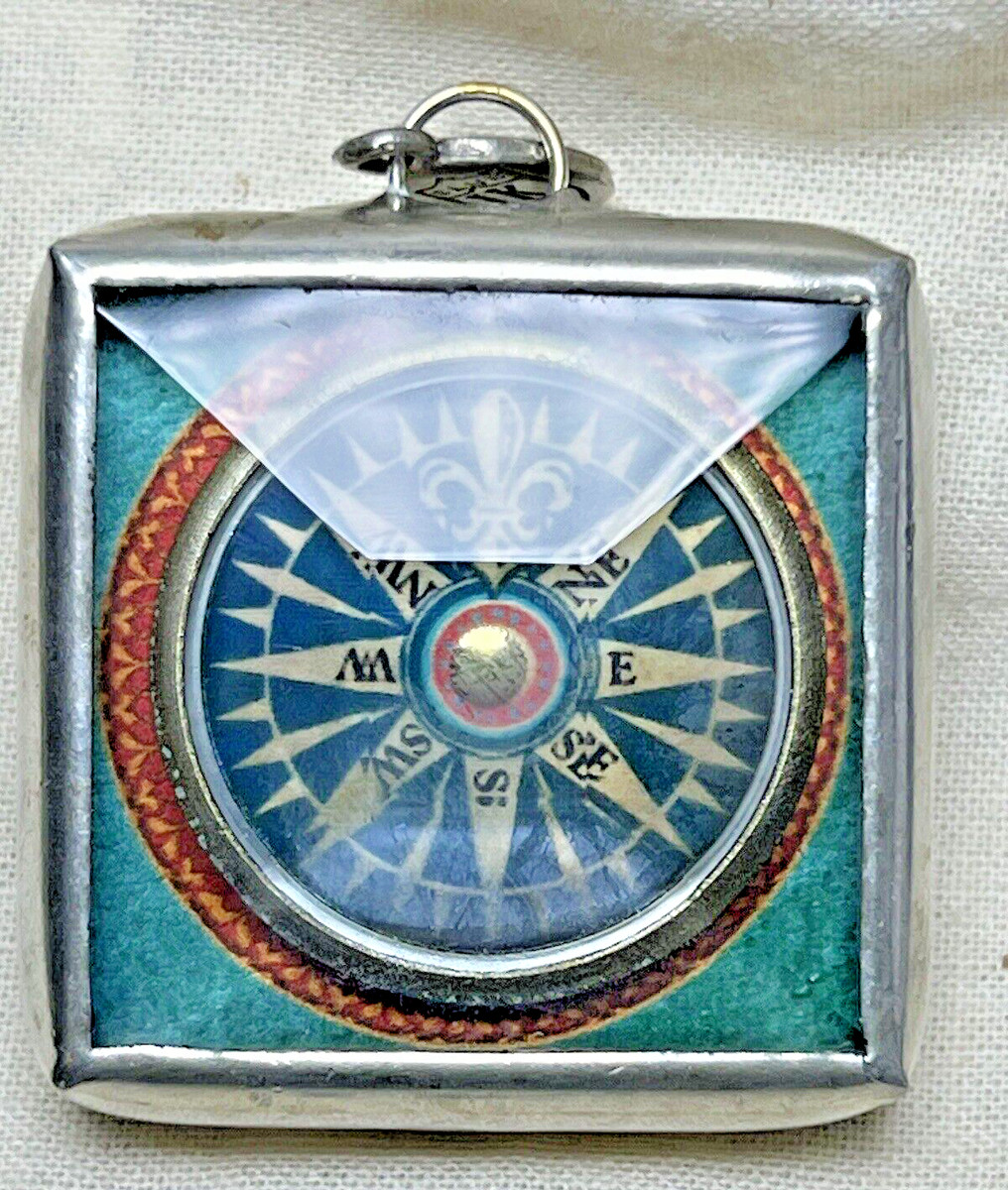 Jewel Kade Club NEW DIRECTIONS Charm APRIL 2013 COMPASS W/BAG & CARD VGC View 6