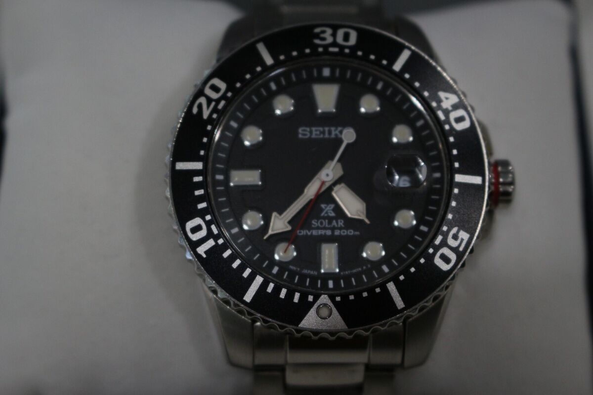 Seiko Prospex V157-0BT0 Divers 200m Stainless Steel Solar Seiko Prospex V157-0BT0 Divers 200m Stainless Steel Solar