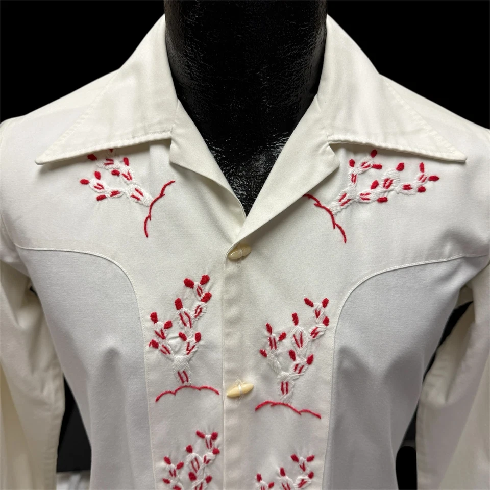 Vtg 70’s White RED Embroidered CACTUS FLOWERS Butterfly Collar DISCO Shirt M - Image 2 of 4