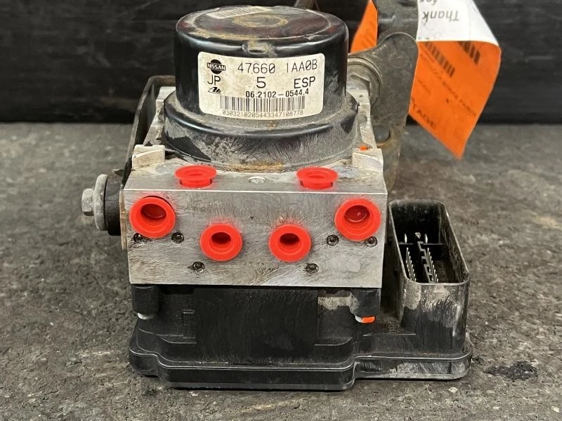 2009-2011 Nissan Murano ABS AntiLock Brake Pump Assembly Module Unit OEM - Image 3 of 4
