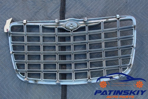 2008 CHRYSLER 300 FRONT BUMPER UPPER CHROME GRILLE GRILL MOULDING TRIM PANEL - Picture 5 of 10