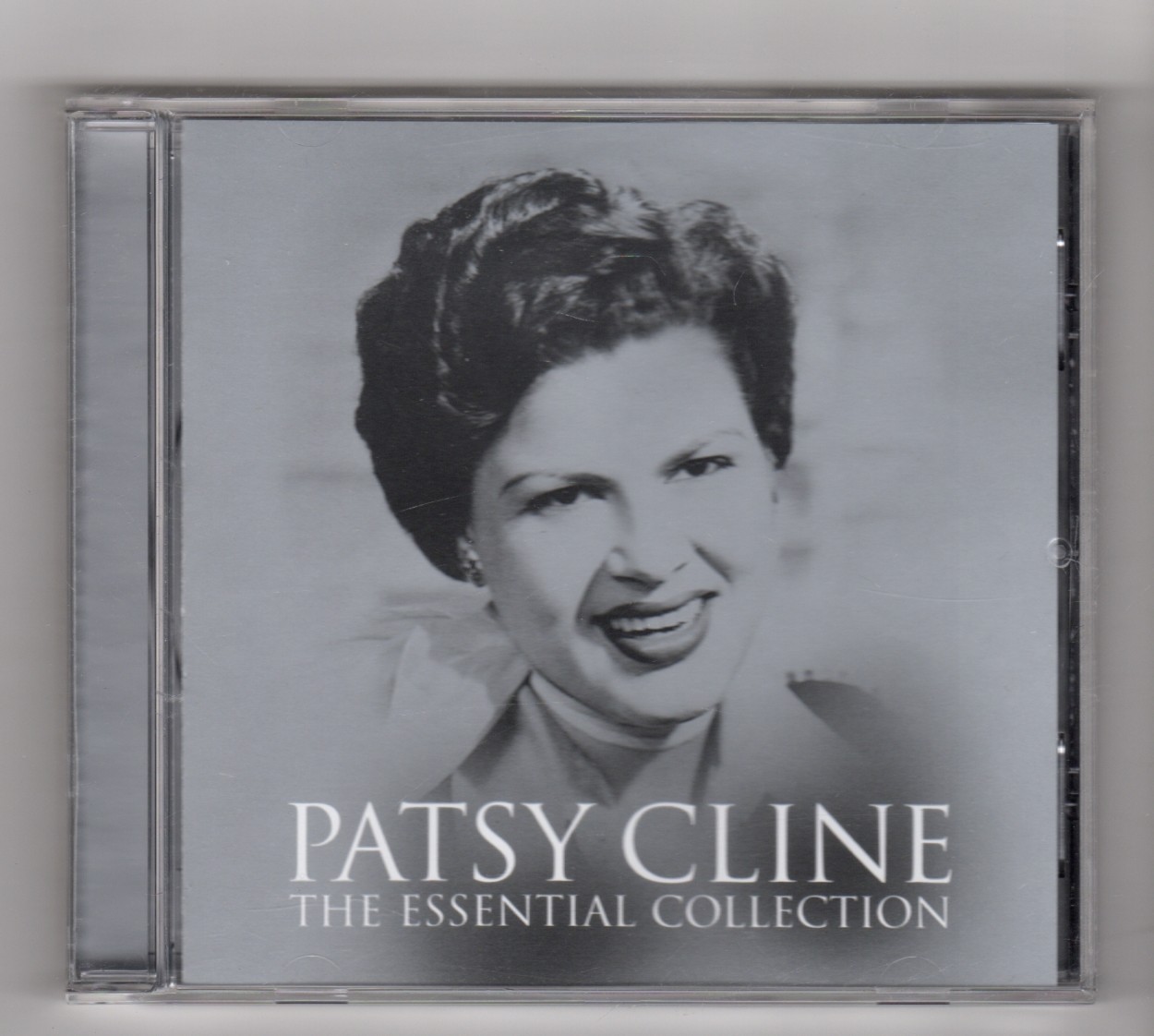 (IQ540) Patsy Cline, The Essential Collection - 2001 CD