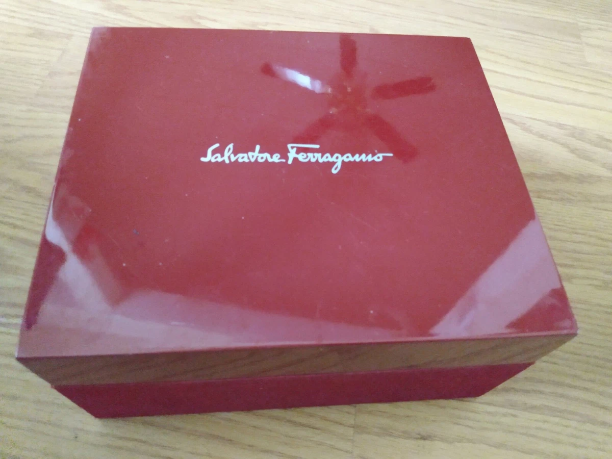 Salvatore top ferragamo box