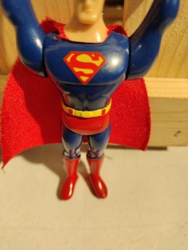 Superman Figure 3.5 inches. Burger King Toy. Vintage 1997 - Picture 2 of 6