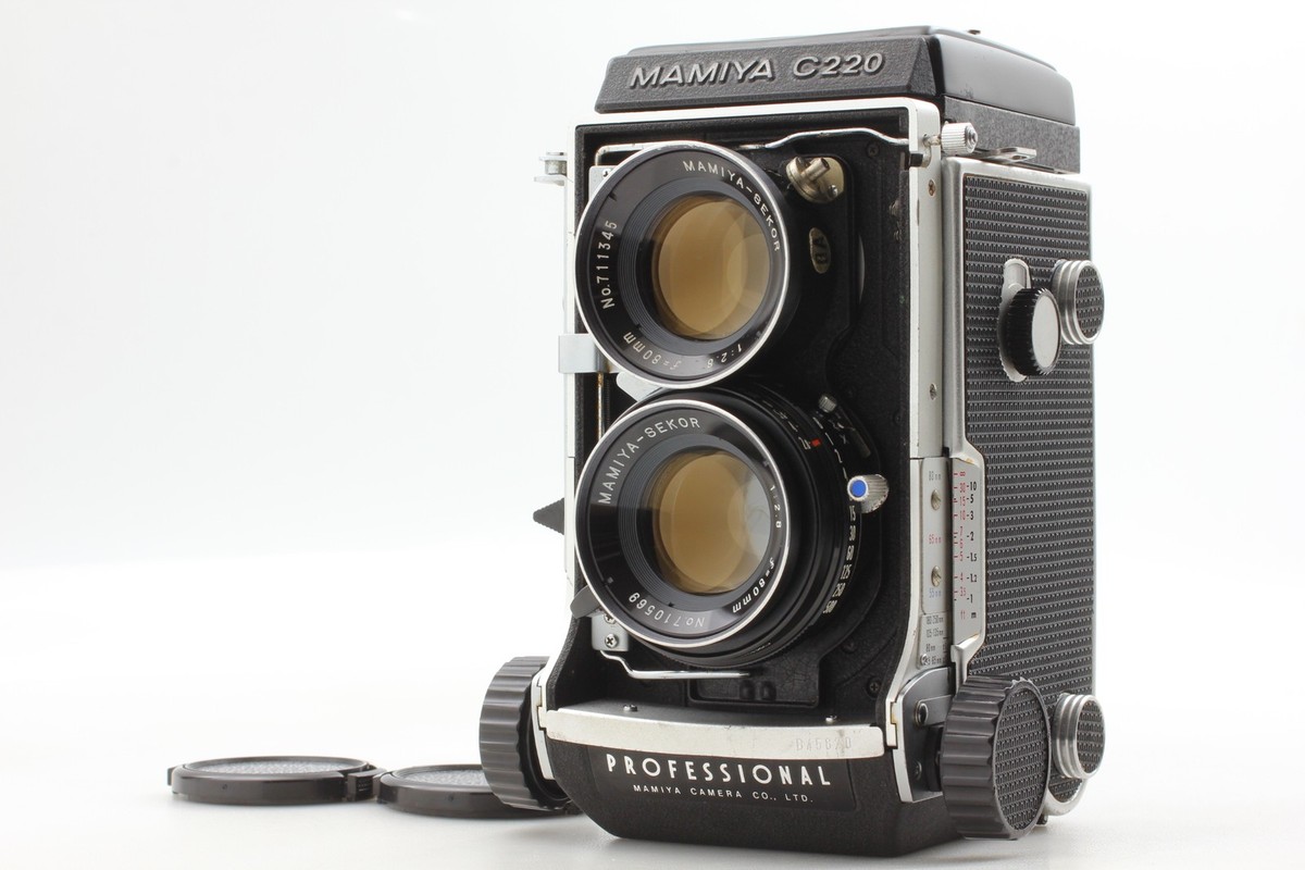 MAMIYA C220 + Mamiya Sekor 80mm f.28 (青) Blue Dot Mamiya Sekor 80mm f/2.8 TLR Lens For C220 C330