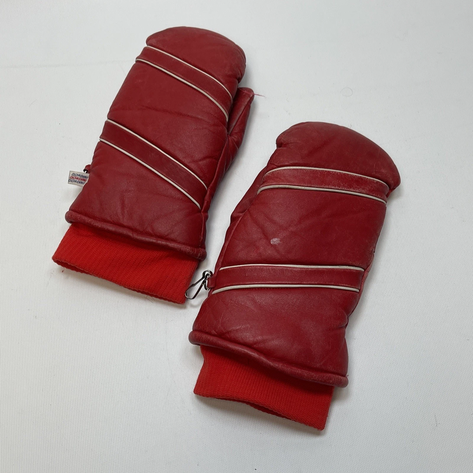 Vintage Gordini Cherry Red Leather Winter Snow Mitt Gloves Mittens Wom Sz L
Opens in a new window or
