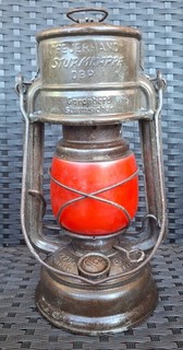alte Feuerhand 276 Baby Special Petroleumlampe mit Sturmkappe DBP Militär ?