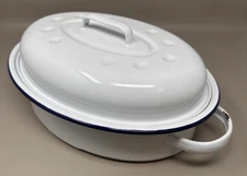 Webake Enameled Roasting Pan with Lid, Covered Roaster 15.5 Inch White Scratched