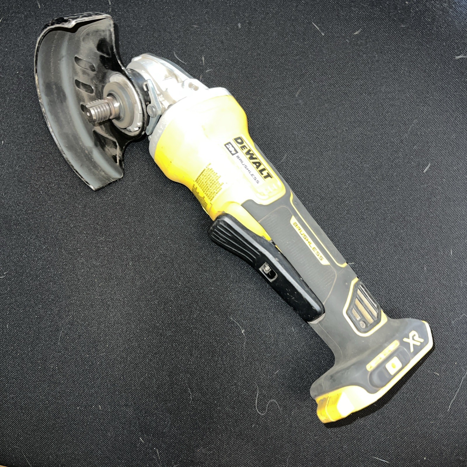 DEWALT DCG413 20V MAX XR Li-Ion Cordless 4-1/2" Brushless An