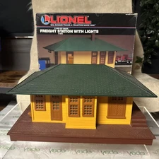 Lionel Freight Station with Lights 6-12812