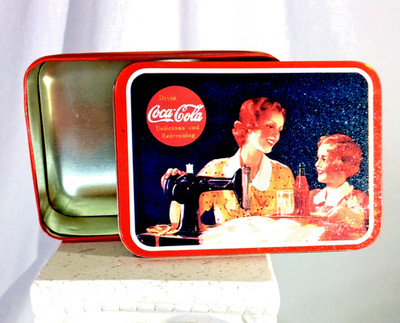 Coca Cola Tin, 1993, ''It's Pause Time...Mother'', Vintage