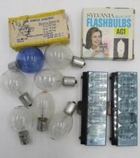 Vtg Lot of Flashbulbs Sylvania P25 AG1 GE Flash Bar II M2 Power Mite Polariod