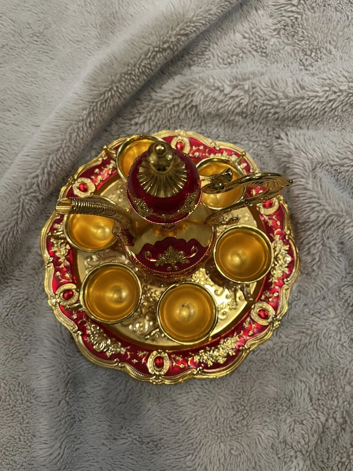 Juego de cafetera turca de metal vintage estilo europeo juego de té 6 rojo dorado de lujo Foto 2 de 4