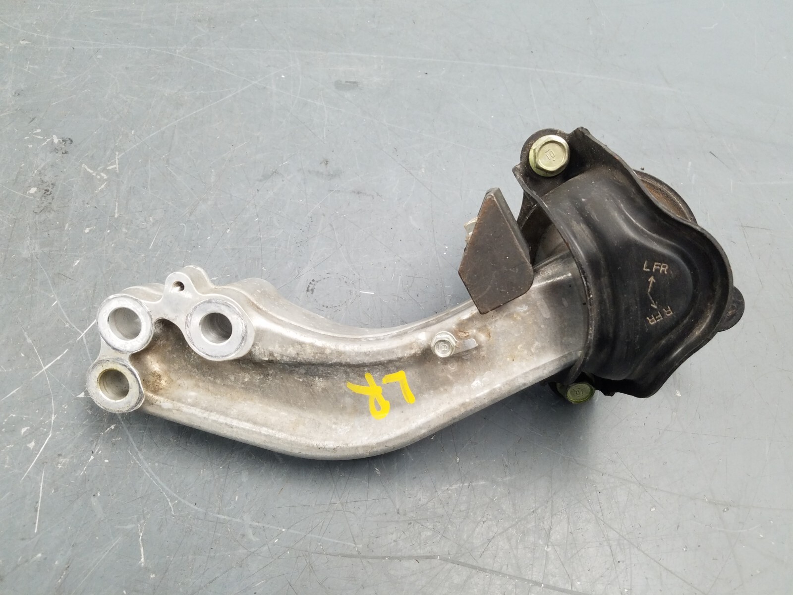 2021 Acura NSX Left / Right Top Engine Mounts  #0029 V11