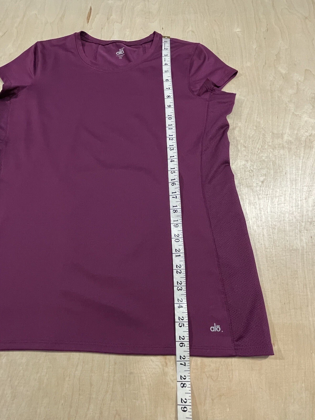 alo-yoga cool fit short-sleeve stretch shirt