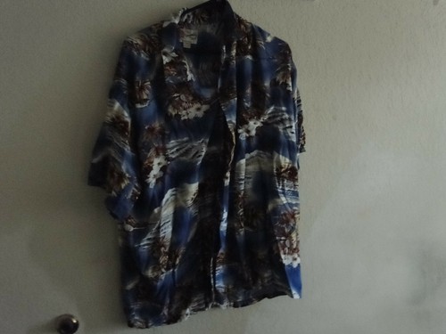 Hilo Hattie 4XL Hawaiian T-shirt Made in Hawaii 4XL Floral 100% Rayon - Picture 7 of 7