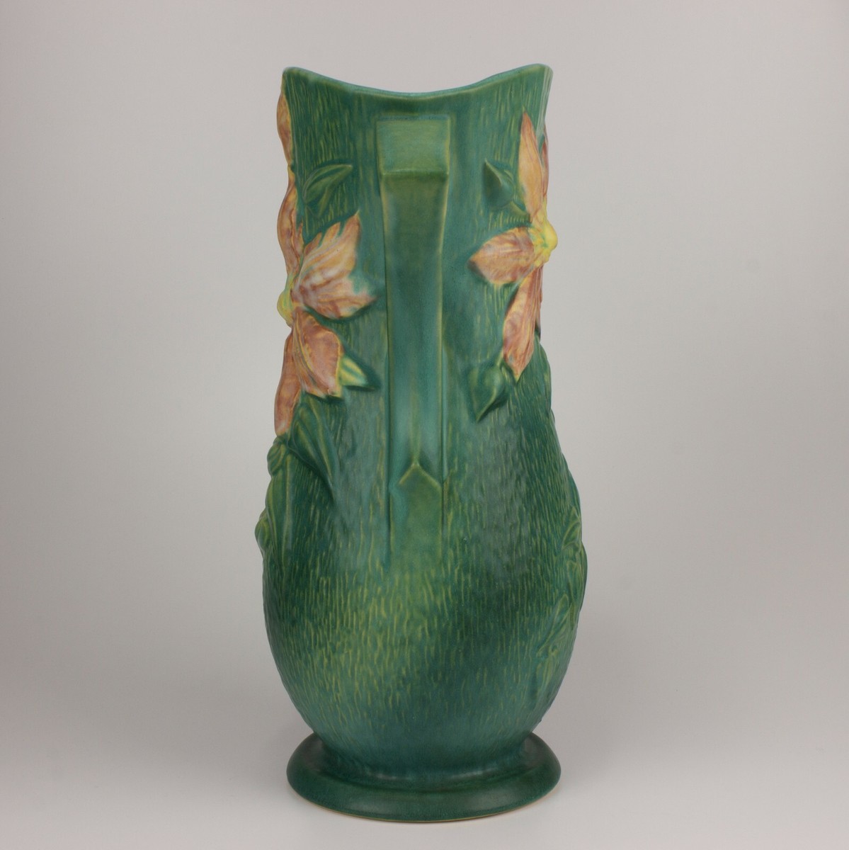 Roseville Vintage Pottery Clematis Vase, Shape 114-15, Forest
