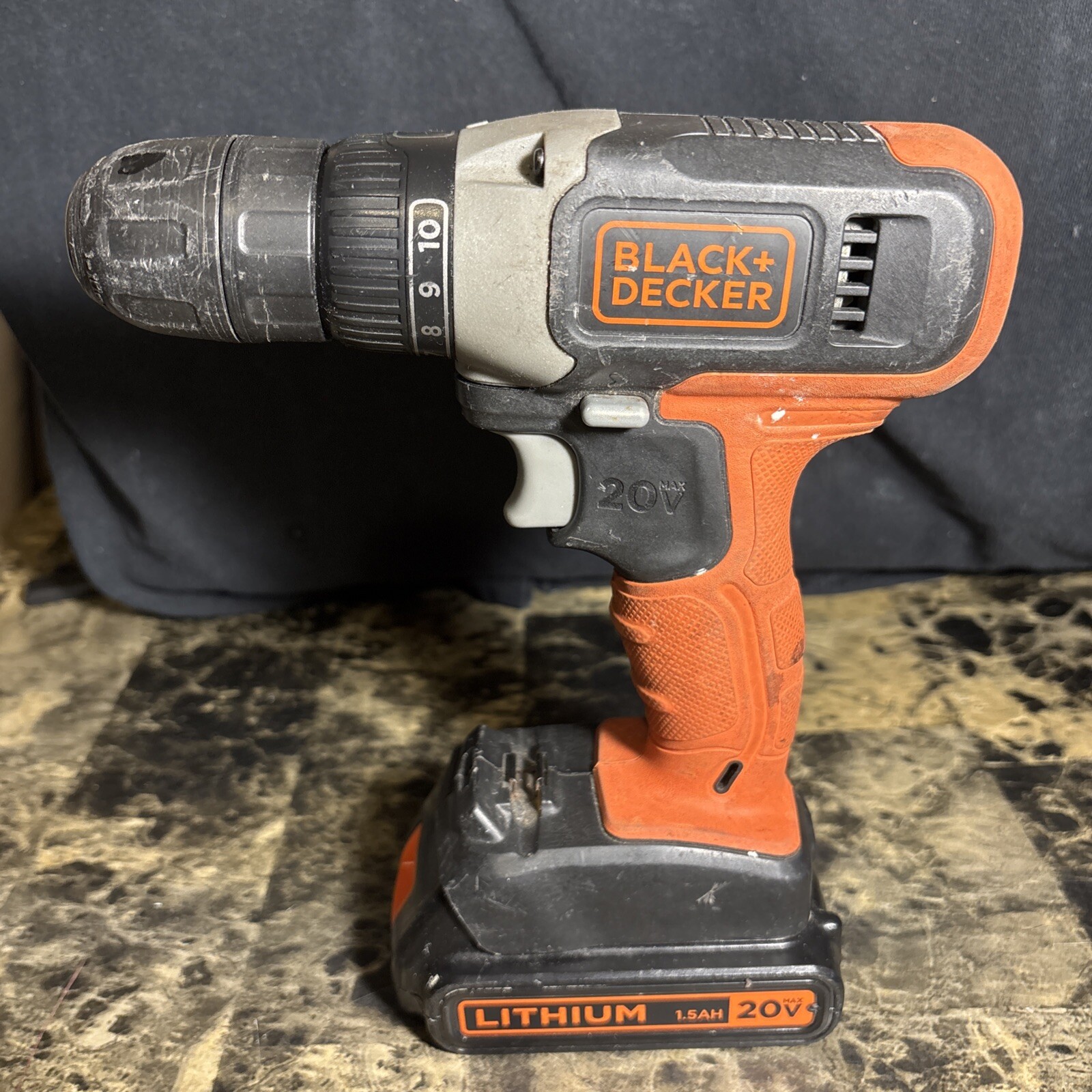 BLACK & DECKER BCD702 CORDLESS DRILL / DRIVER W/ Battery Tested