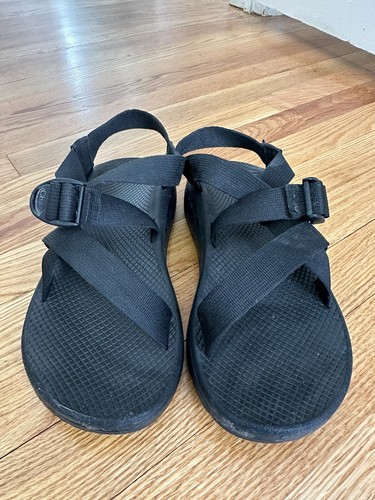 Men Chacos Size 10- Black