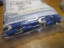  100 16-14 AWG 8 Stud Vinyl Insulated Butted Seam Fork Terminal