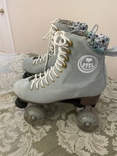 BTFL Roller Skates Scarlett Pro Size 8 Light Blue Suede Original Wheels