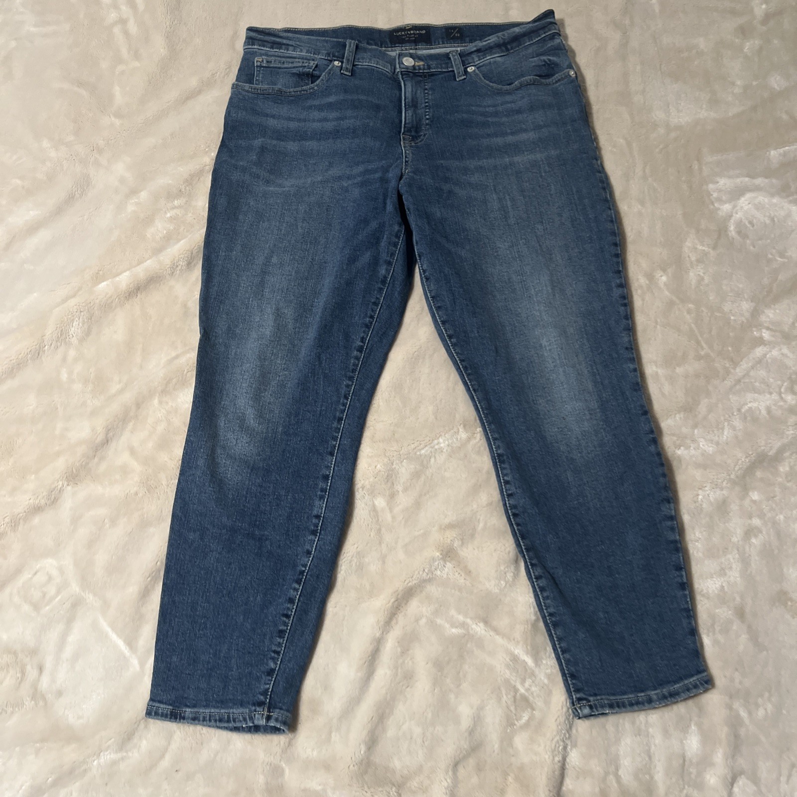 Lucky Brand Ava Mid Rise Crop Jeans Womens Size 14 / 32 Blue Denim