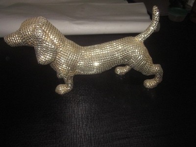 Display Figurenartikel Hundeform gold Stoffbezug Karton gebraucht leicht